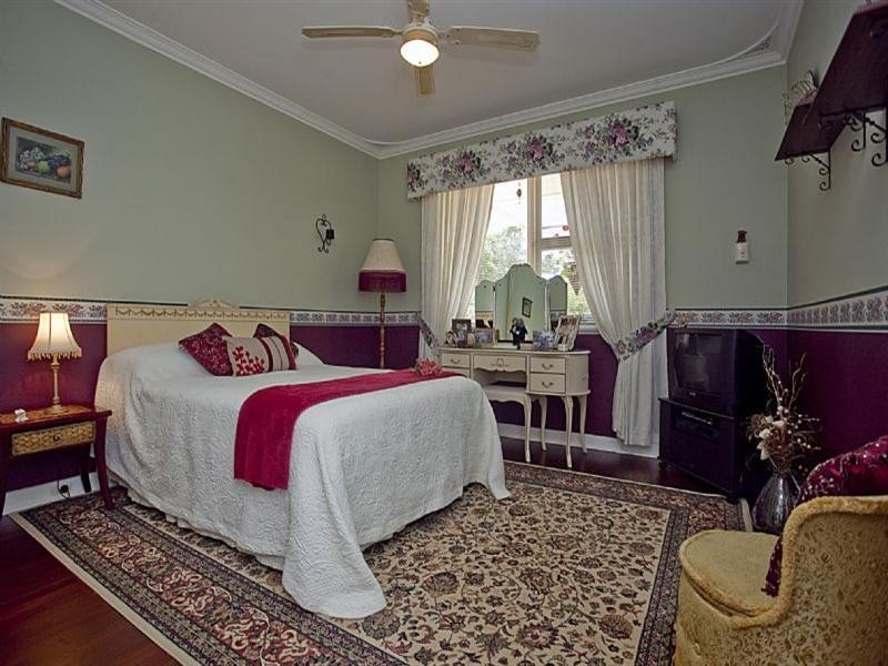 13 Springdale Road, Kalamunda WA 6076