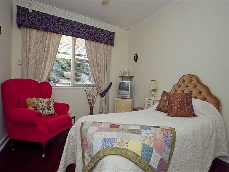 13 Springdale Road, Kalamunda WA 6076