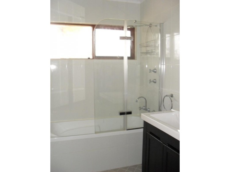 5 Worralda Street, Maida Vale WA 6057