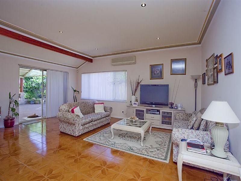 13 Dawn Road, Walliston WA 6076