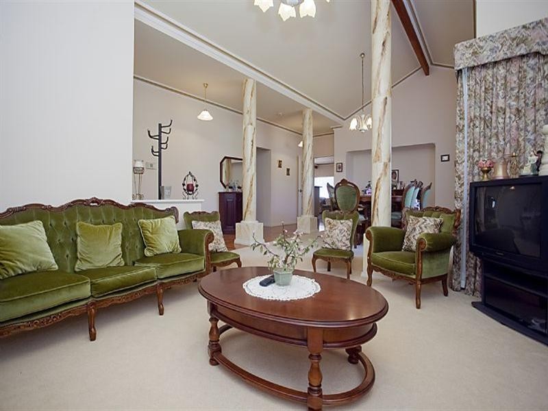 13 Dawn Road, Walliston WA 6076