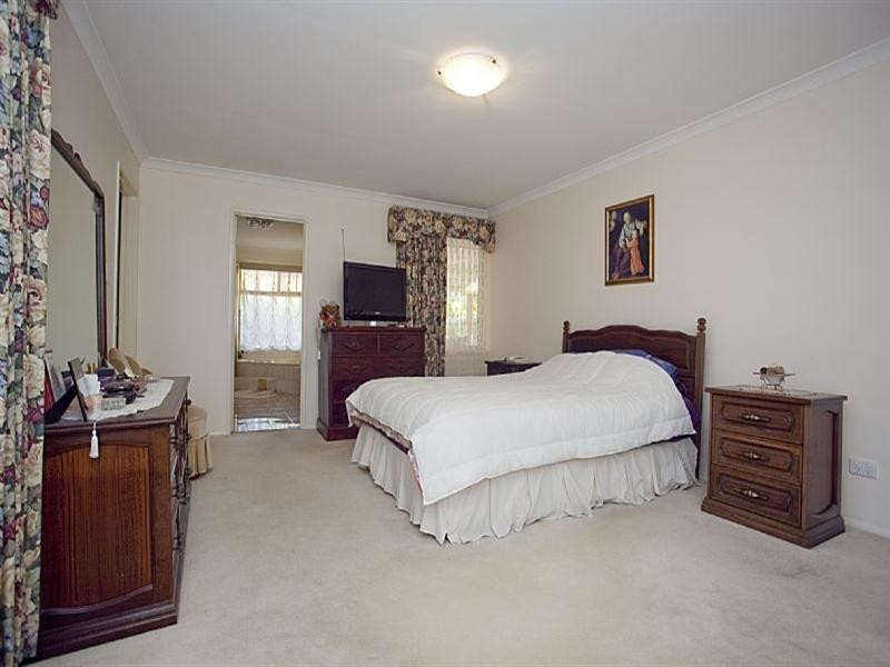 13 Dawn Road, Walliston WA 6076