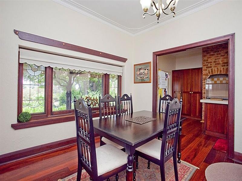 5 Seaview Terrace, Kalamunda WA 6076