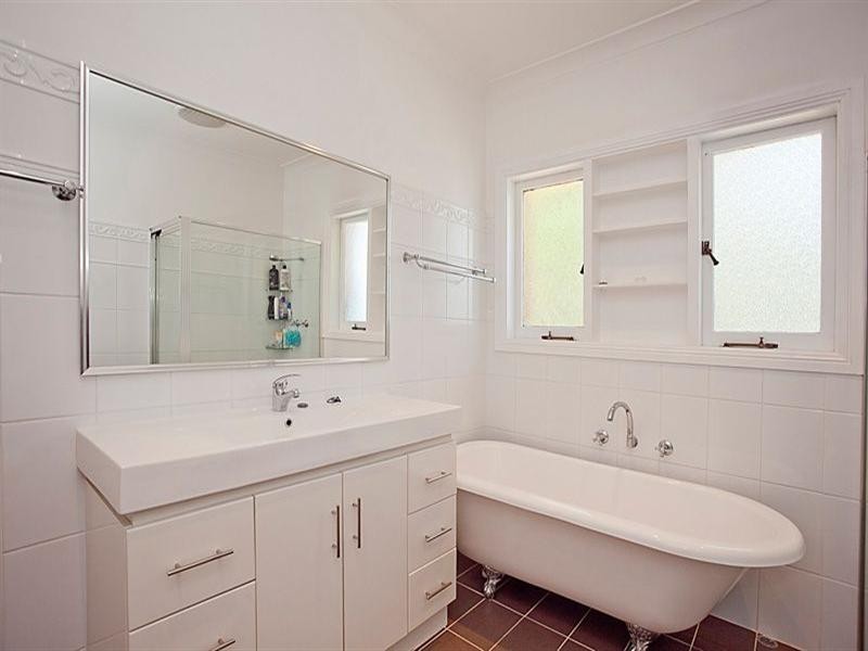 5 Seaview Terrace, Kalamunda WA 6076