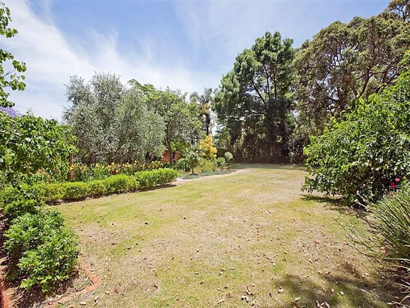 5 Seaview Terrace, Kalamunda WA 6076
