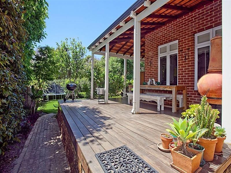 1 Lenori Road, Gooseberry Hill WA 6076