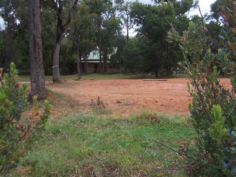 30 Edward Road, Lesmurdie WA 6076