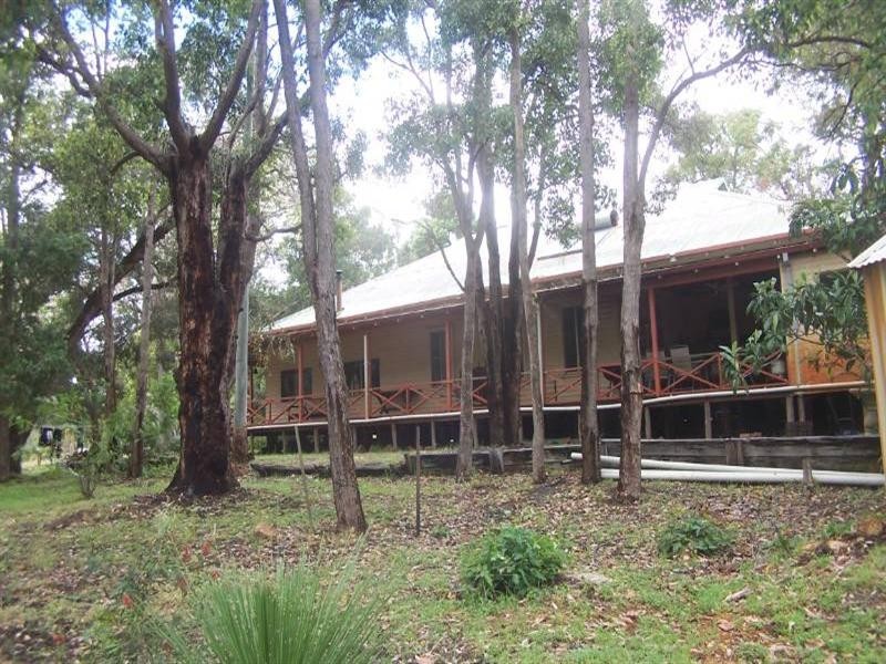 30 Edward Road, Lesmurdie WA 6076
