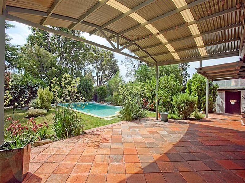 8 Cameron Close, Lesmurdie WA 6076