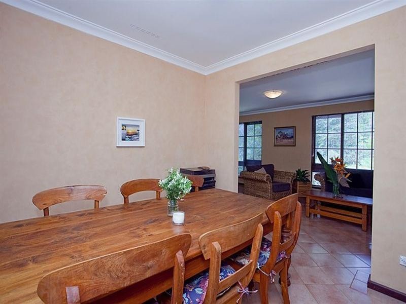 8 Cameron Close, Lesmurdie WA 6076