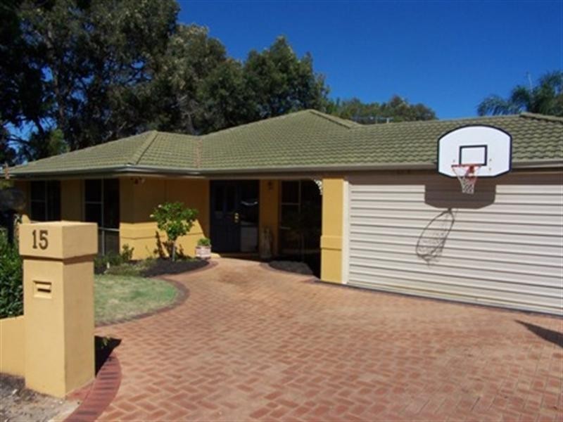 15 Burns Road, Kalamunda WA 6076