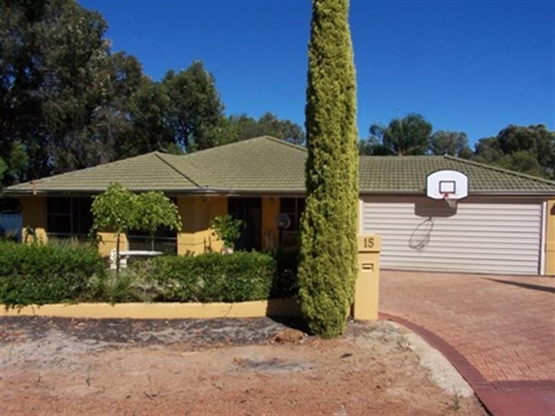 15 Burns Road, Kalamunda WA 6076