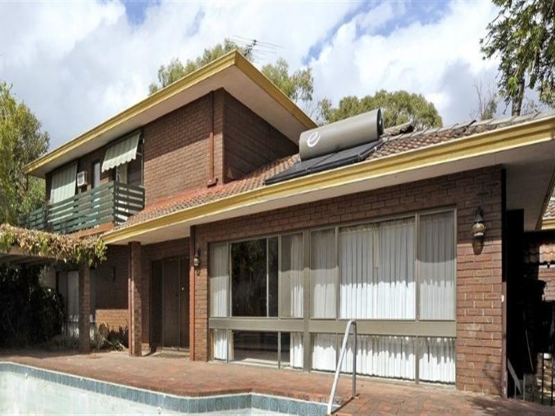 28 Carramar Drive, Kalamunda WA 6076