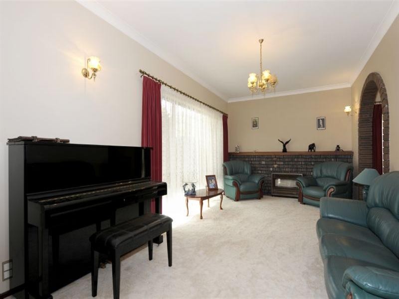 28 Carramar Drive, Kalamunda WA 6076