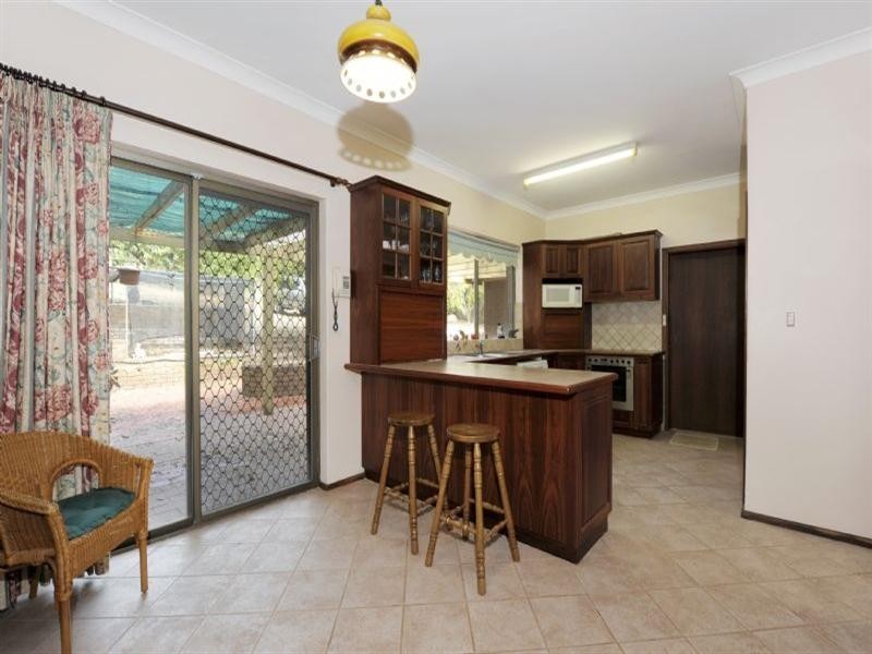 28 Carramar Drive, Kalamunda WA 6076