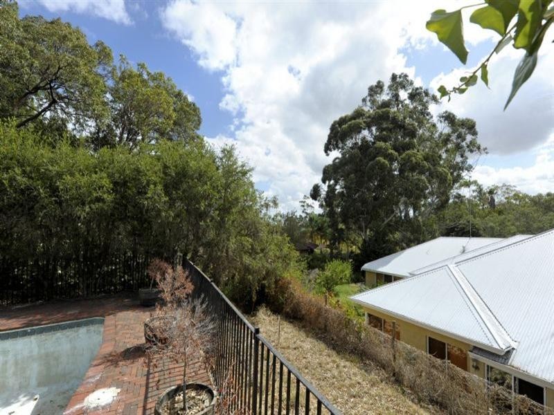 28 Carramar Drive, Kalamunda WA 6076