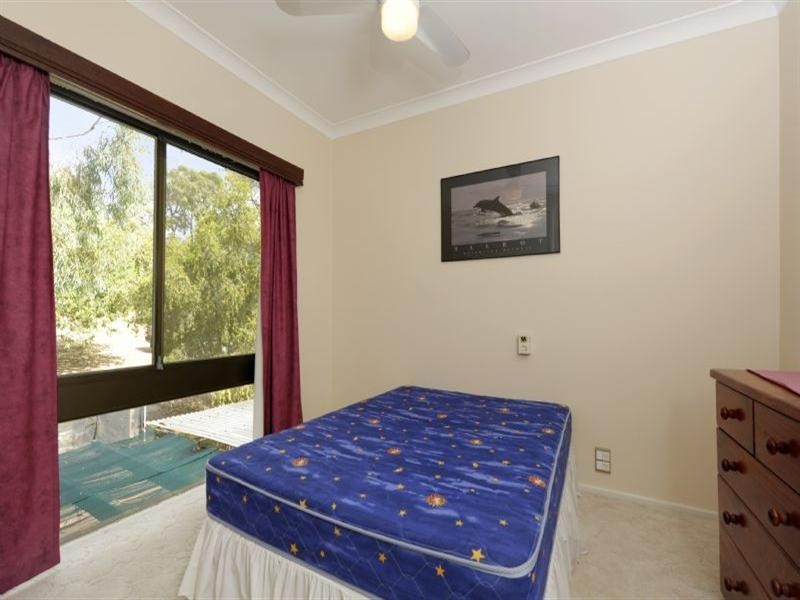 28 Carramar Drive, Kalamunda WA 6076