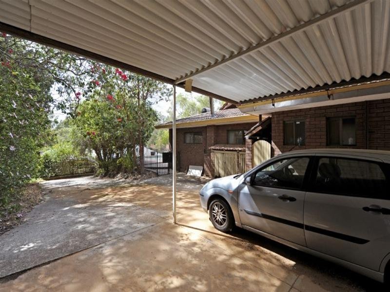 28 Carramar Drive, Kalamunda WA 6076