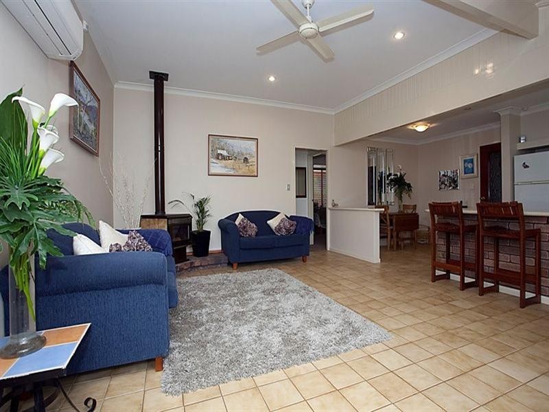 66 Chislehurst Road, Lesmurdie WA 6076