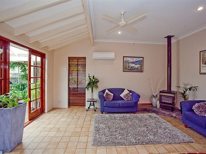66 Chislehurst Road, Lesmurdie WA 6076