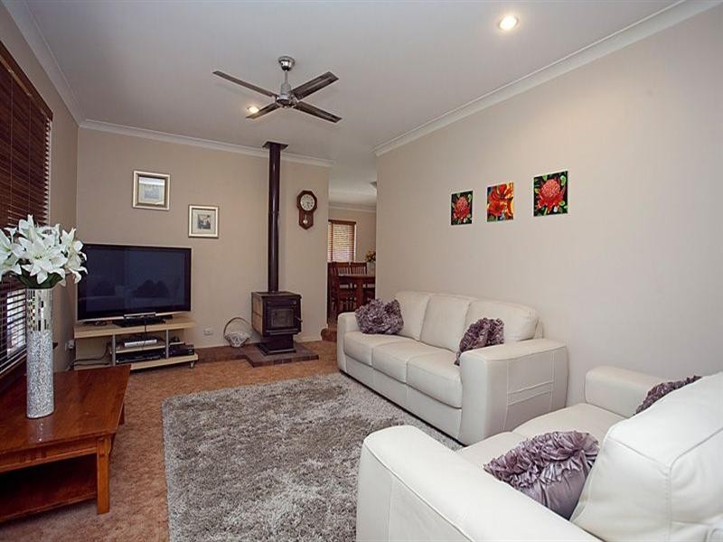 66 Chislehurst Road, Lesmurdie WA 6076