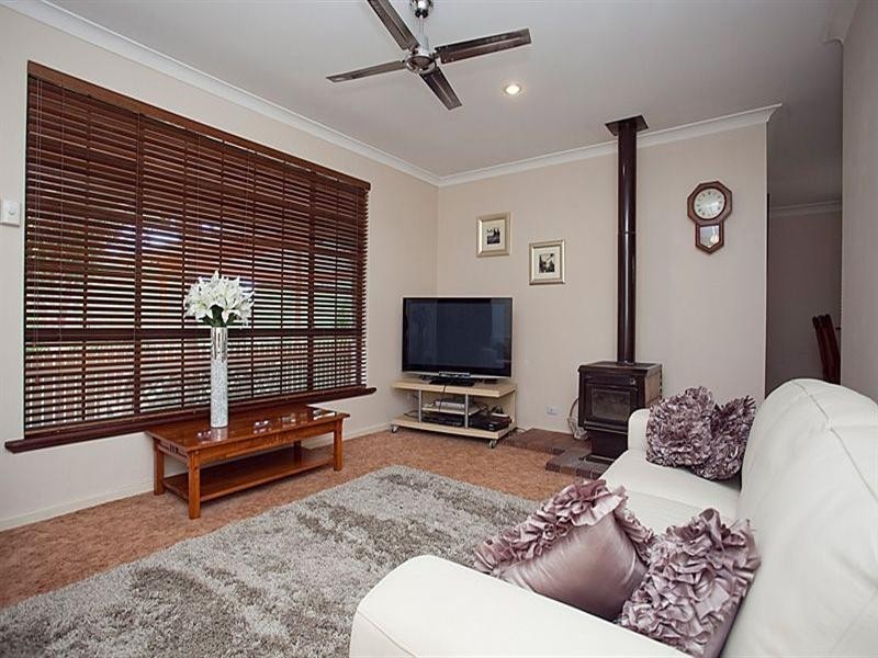 66 Chislehurst Road, Lesmurdie WA 6076