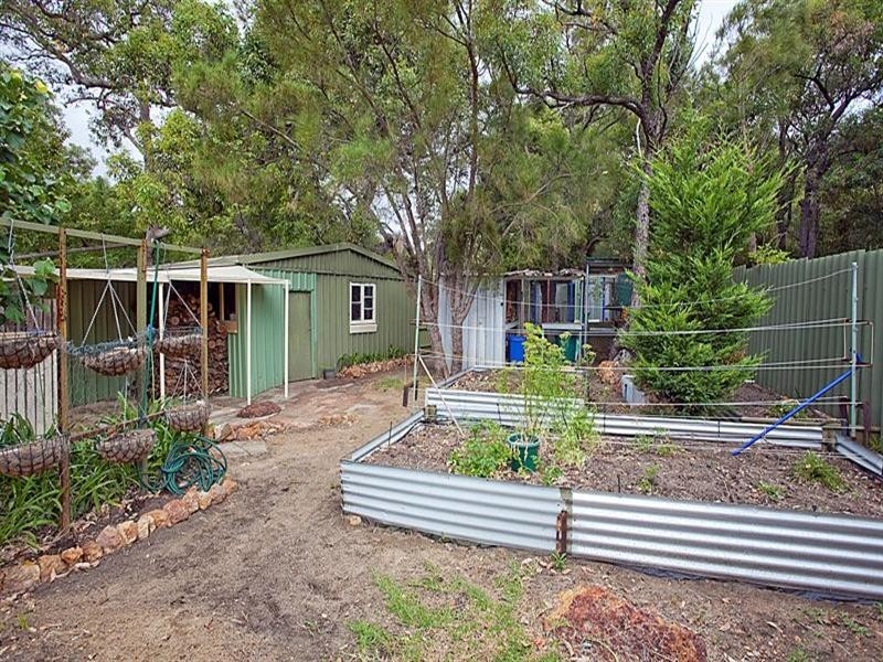 66 Chislehurst Road, Lesmurdie WA 6076