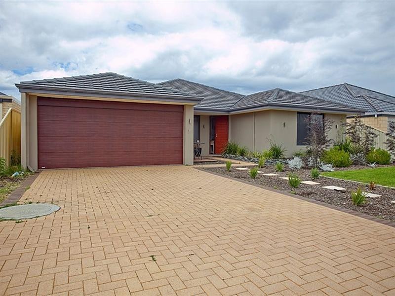 104 Sheffield Road, Wattle Grove WA 6107