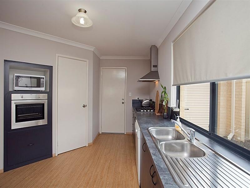 104 Sheffield Road, Wattle Grove WA 6107