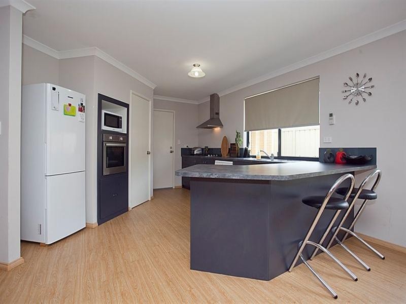 104 Sheffield Road, Wattle Grove WA 6107