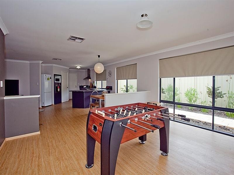 104 Sheffield Road, Wattle Grove WA 6107