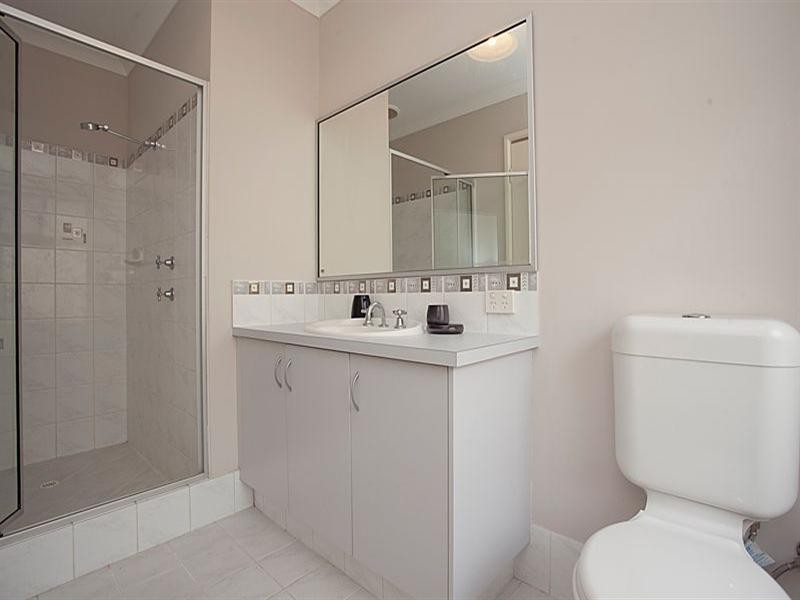 104 Sheffield Road, Wattle Grove WA 6107