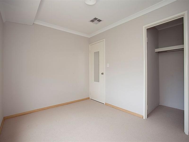 104 Sheffield Road, Wattle Grove WA 6107