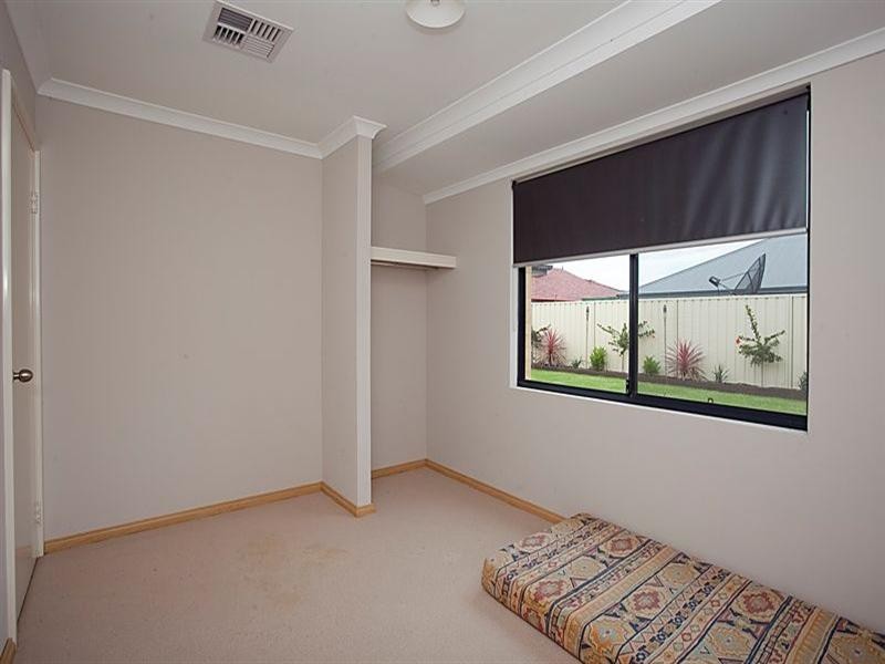 104 Sheffield Road, Wattle Grove WA 6107