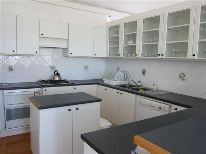 16 Echo Road, Kalamunda WA 6076