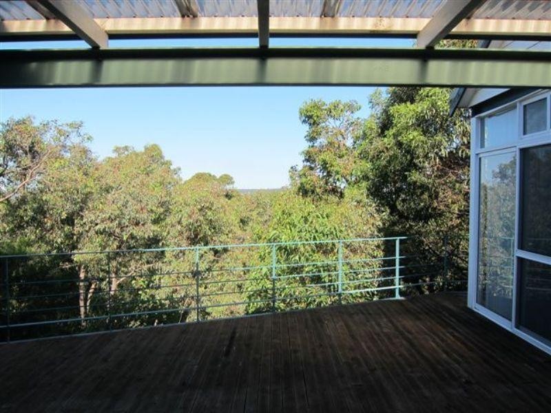 16 Echo Road, Kalamunda WA 6076