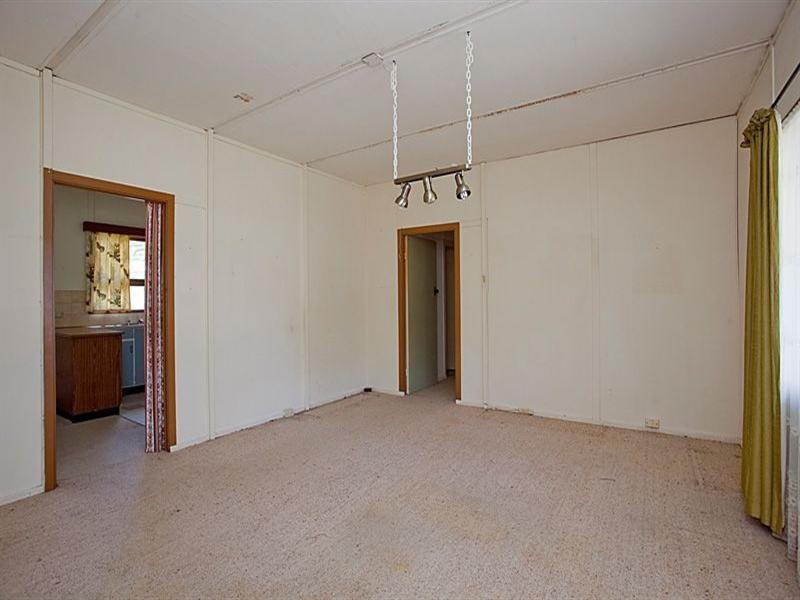 10 Wyuna Crescent, Lesmurdie WA 6076