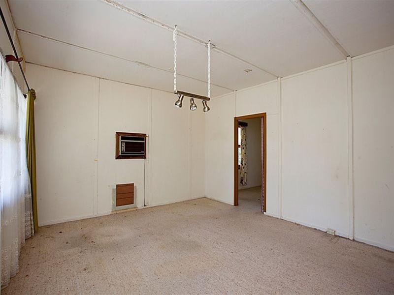 10 Wyuna Crescent, Lesmurdie WA 6076