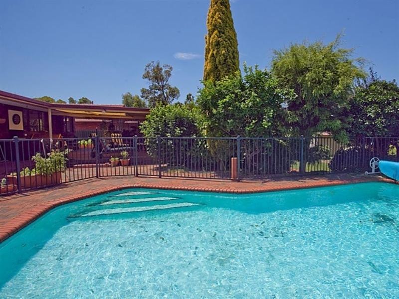 9 Kadina Road, Gooseberry Hill WA 6076