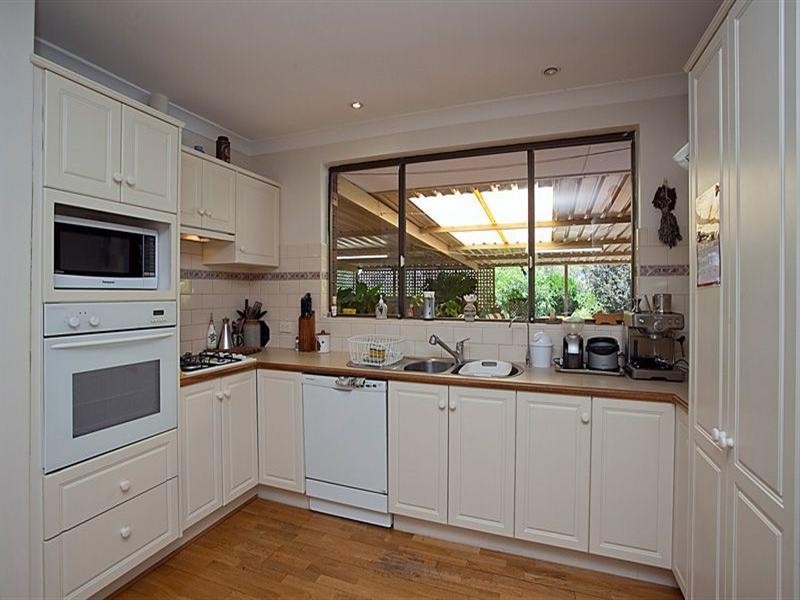 9 Kadina Road, Gooseberry Hill WA 6076