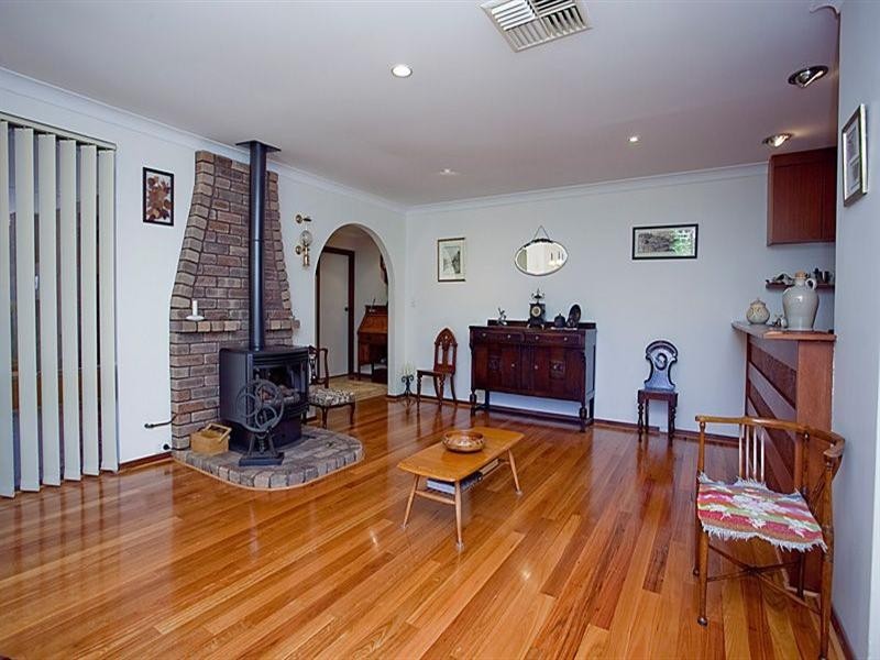 9 Kadina Road, Gooseberry Hill WA 6076