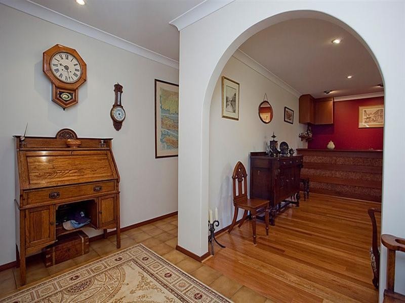 9 Kadina Road, Gooseberry Hill WA 6076