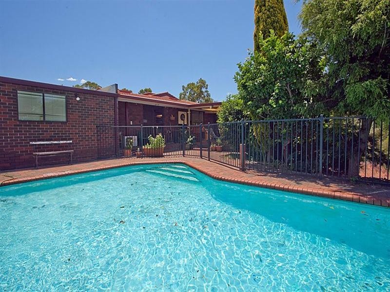 9 Kadina Road, Gooseberry Hill WA 6076