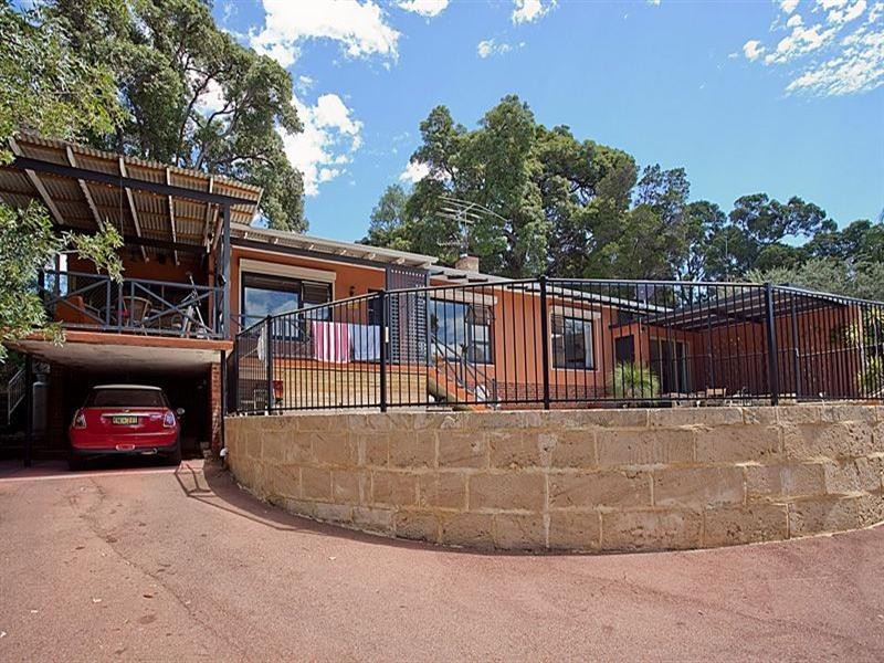 20 Mundaring Weir Road, Kalamunda WA 6076