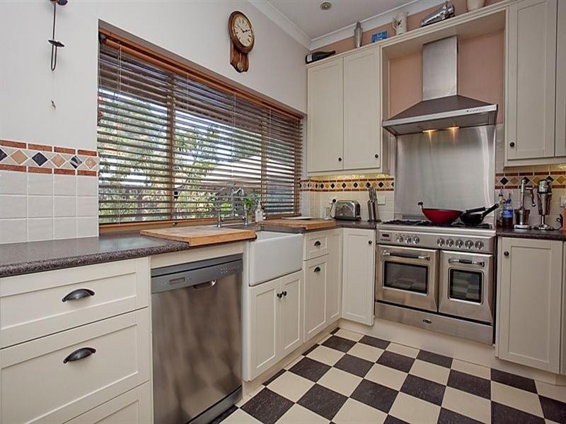 20 Mundaring Weir Road, Kalamunda WA 6076