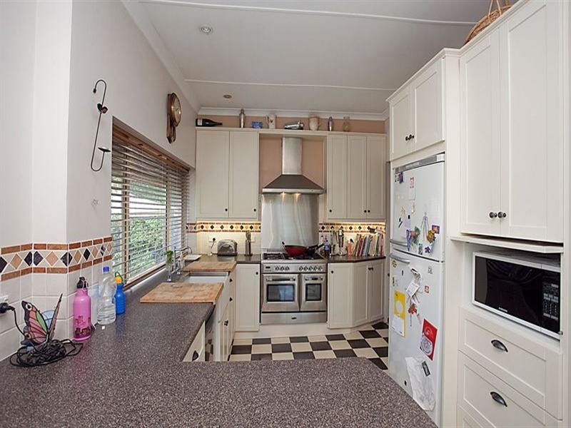 20 Mundaring Weir Road, Kalamunda WA 6076