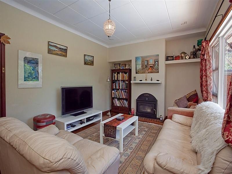 20 Mundaring Weir Road, Kalamunda WA 6076