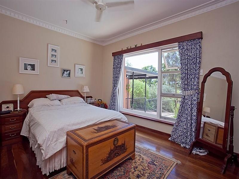 20 Mundaring Weir Road, Kalamunda WA 6076