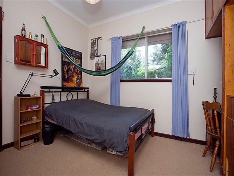 20 Mundaring Weir Road, Kalamunda WA 6076