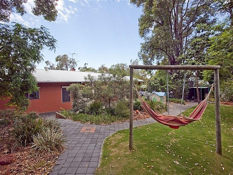 20 Mundaring Weir Road, Kalamunda WA 6076